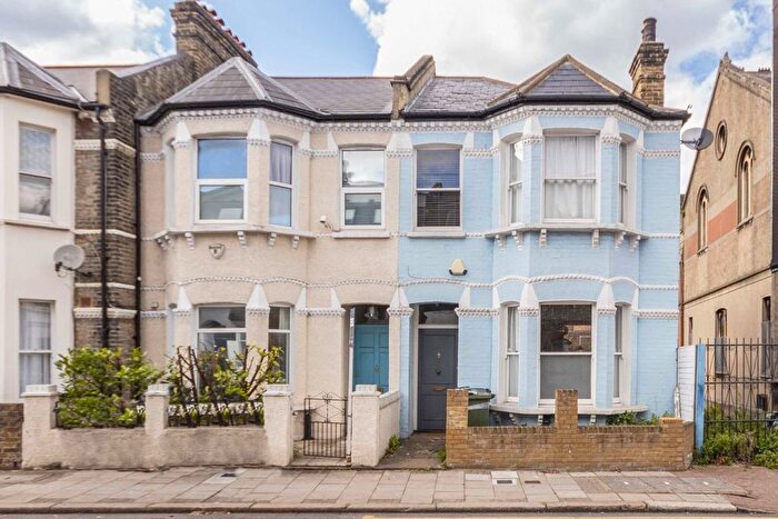 4 Bedroom Property To Rent In Landor Road, London, SW9