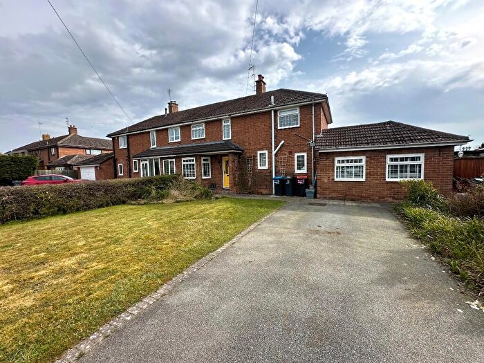 3 Bedroom Semi-Detached House For Sale In Park Way, Saughall, Chester, CH1