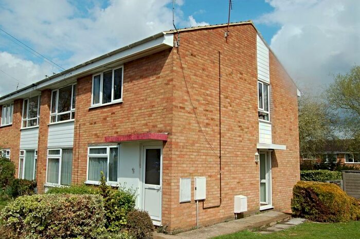 2 Bedroom Apartment To Rent In Bowmans Avenue, Hitchin, SG4