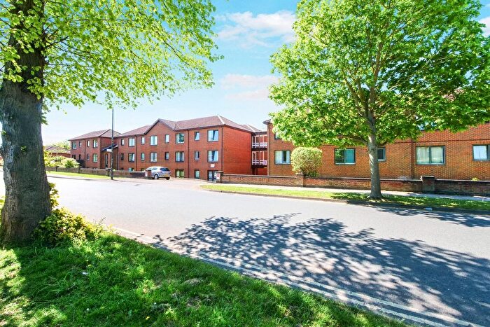 1 Bedroom Flat For Sale In Dodsworth Avenue, York, YO31