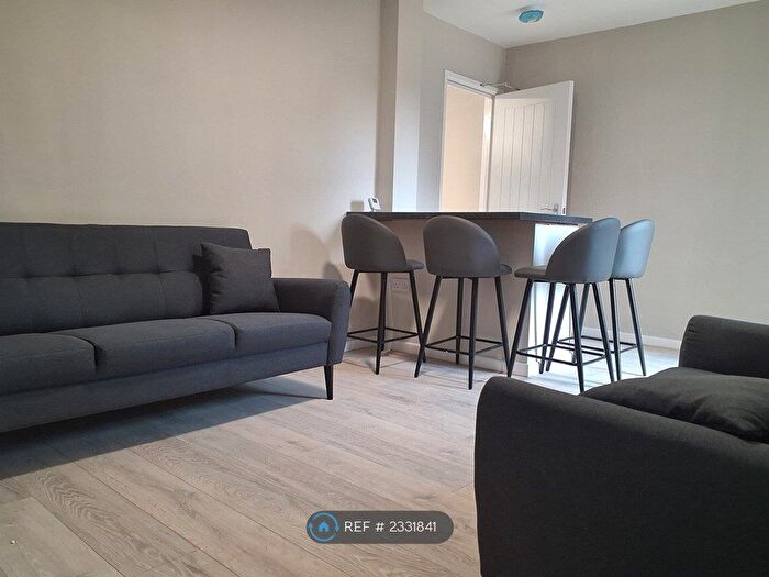 6 Bedroom Terraced House To Rent In Lyndene, Benfleet, SS7