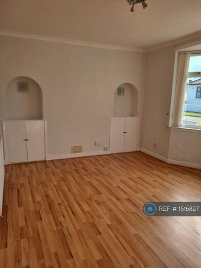 3 Bedroom Semi-Detached House To Rent In Linfern Avenue West, Kilmarnock, KA1
