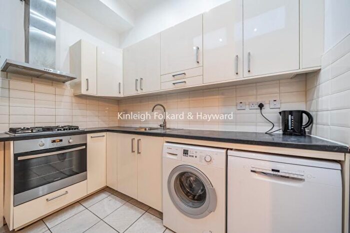 2 Bedroom Apartment To Rent In Brockley Road London, SE4