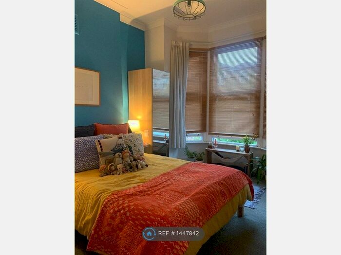 1 Bedroom Flat To Rent In Auckland Hill, London, SE27