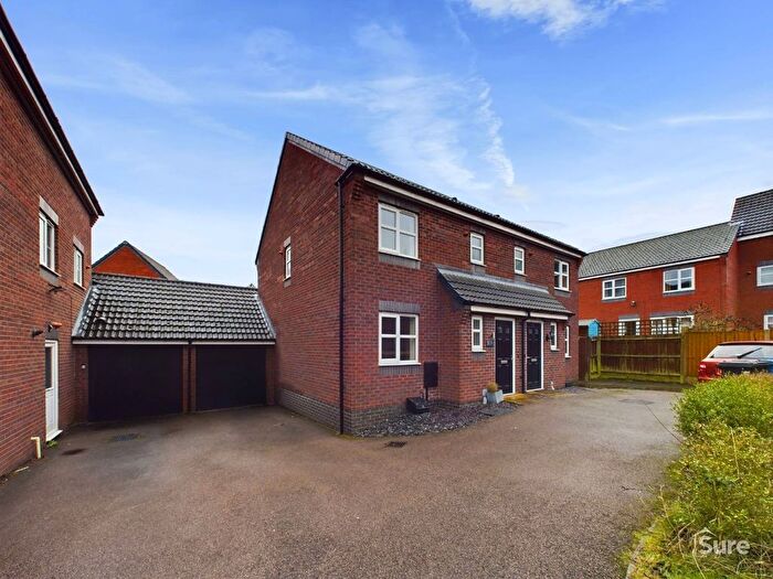 3 Bedroom Semi-Detached House To Rent In Bishop Lonsdale Way, Mickleover, Derby, Derbyshire, DE3