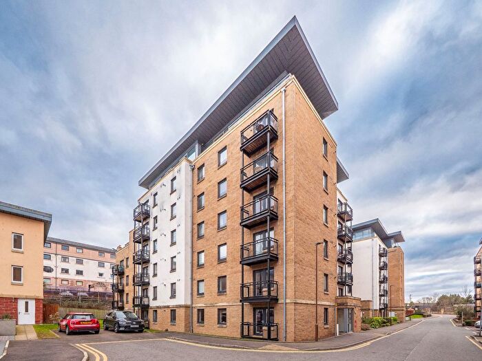 2 Bedroom Flat For Sale In / Slateford Gait, Slateford, Edinburgh, EH11