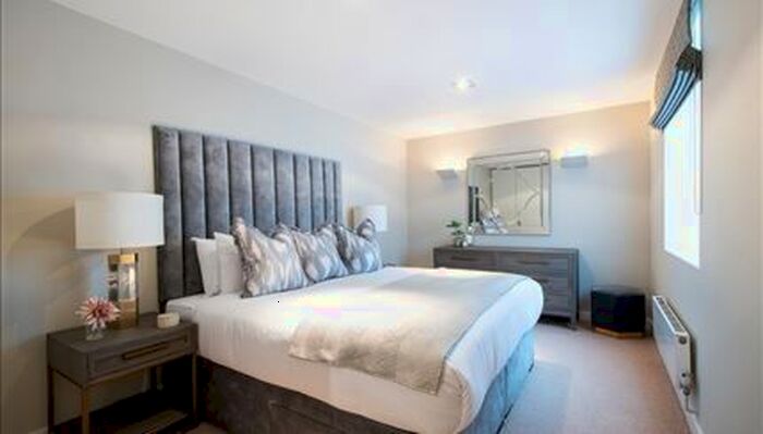 2 Bedroom Town House To Rent In Fulham Road, London, SW3