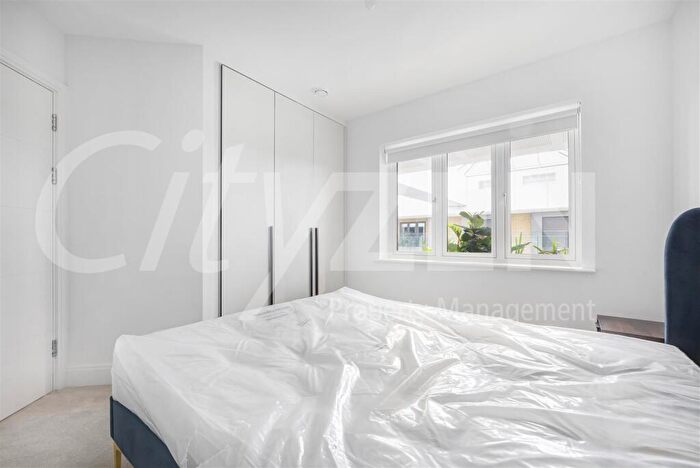 1 Bedroom Flat To Rent In Memorial Avenue, Slough, SL1