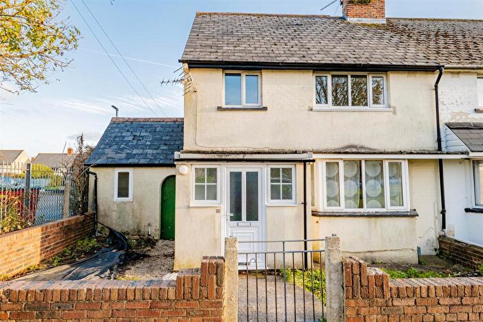 3 Bedroom Semi Detached House For Sale In Florence Avenue, Barry, CF62