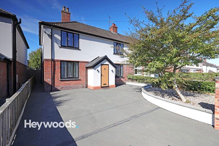 3 Bedroom Semi-Detached House For Sale In Westlands Avenue, Newcastle, ST5
