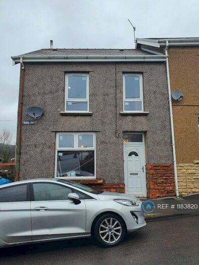 3 Bedroom End Of Terrace House To Rent In Field Street, Trelewis, Treharris, CF46
