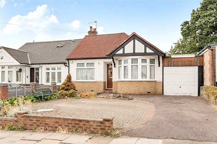 2 Bedroom Bungalow For Sale In Beresford Avenue, London, N20