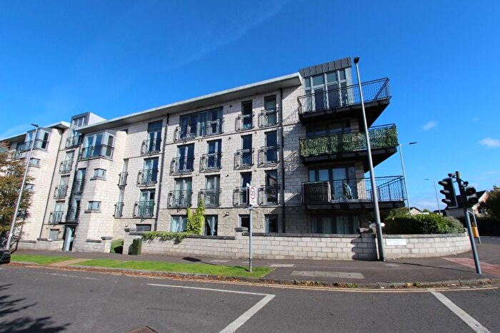 3 Bedroom Flat To Rent In West Granton Road, Granton, Edinburgh, EH5