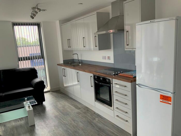 2 Bedroom Flat To Rent In Sherwood Street, Bed, Fallowfield, Manchester, M14