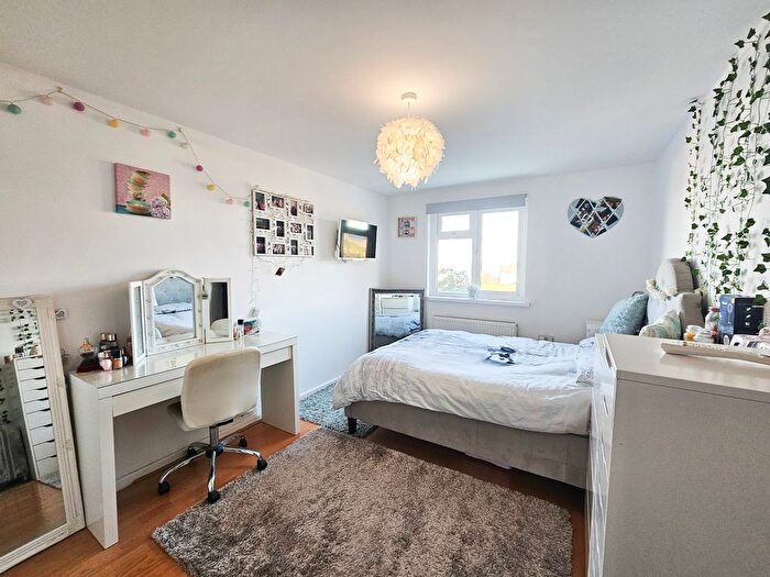 3 Bedroom End Of Terrace House For Sale In Heol Aberwennol, Borth, SY24