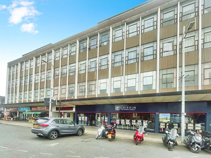 1 Bedroom Flat To Rent In Queensgate Centre, Orsett Road, Grays, RM17