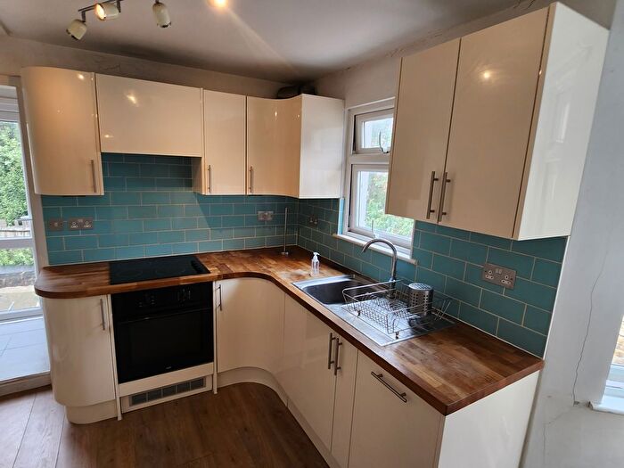 3 Bedroom Flat To Rent In Childeric Road, London, London, SE14