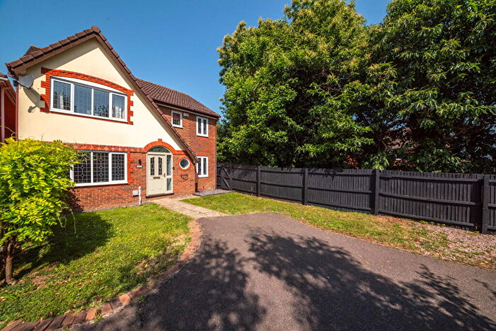 4 Bedroom Detached House For Sale In Chatfield Way, East Malling, West Malling, ME19