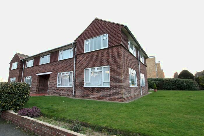 2 Bedroom Flat To Rent In Mayfield Way, Bexhill-On-Sea TN40
