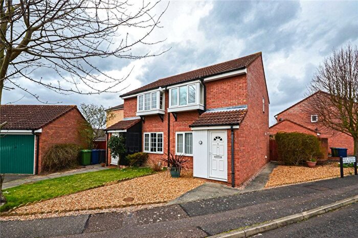 2 Bedroom Semi-Detached House To Rent In Tamarin Gardens, Cambridge, CB1