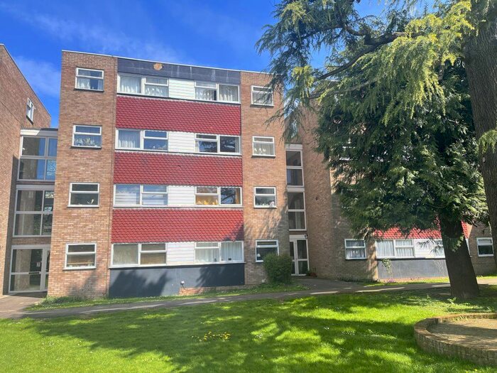 1 Bedroom Flat To Rent In Milton Road, Harpenden, AL5