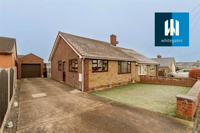 2 Bedroom Bungalow For Sale In Valley View, South Elmsall, Pontefract, West Yorkshire, WF9