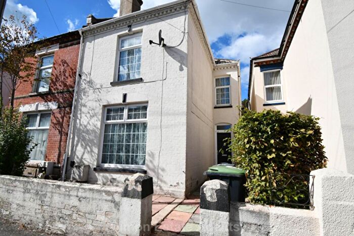 3 Bedroom Semi-Detached House For Sale In Avenue Road, Gosport, PO12