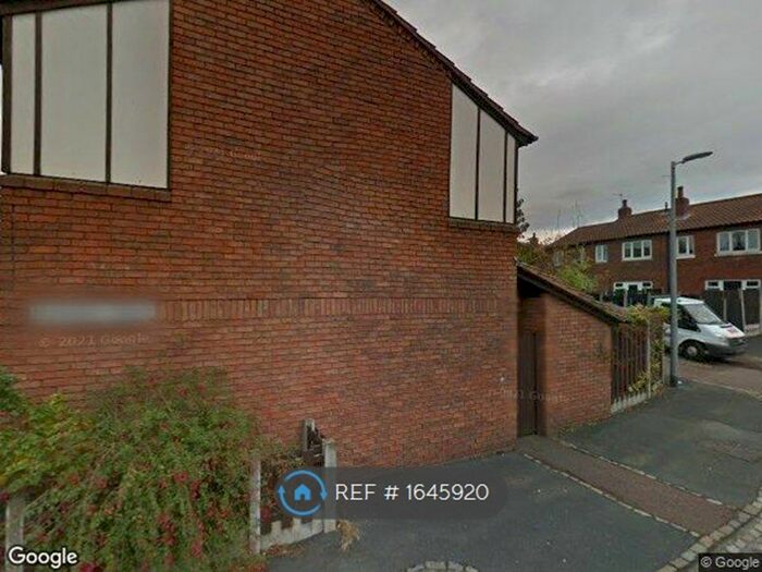 3 Bedroom End Of Terrace House To Rent In Kerrera Drive, Salford, M5