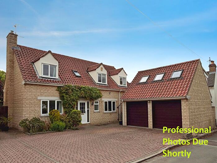 4 Bedroom Detached House For Sale In Maffit Road, Ailsworth, Peterborough, PE5