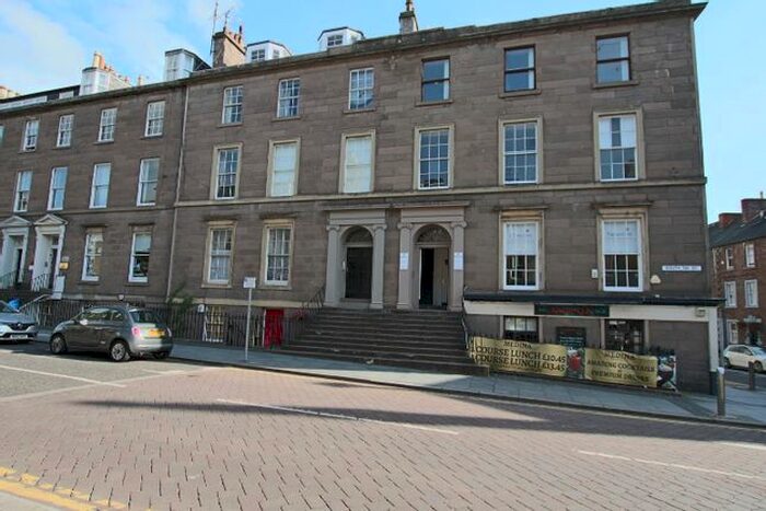 2 Bedroom Flat To Rent In South Tay Street, West End, Dundee, DD1