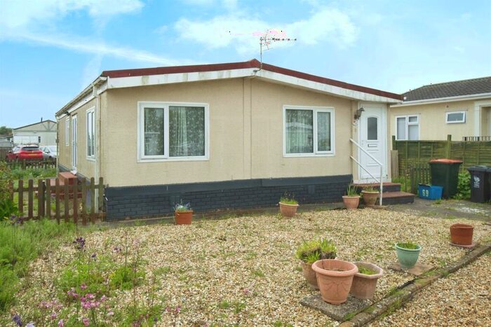 3 Bedroom Park Home For Sale In Lighthouse Park, St. Brides Wentlooge, Newport, NP10