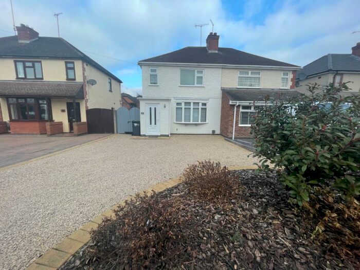 3 Bedroom Semi-Detached House To Rent In Kitling Greaves Lane, Burton-On-Trent, Staffordshire, DE13