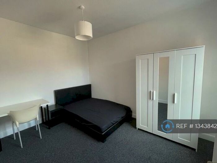 5 Bedroom Terraced House To Rent In Birkin Avenue, Nottingham, NG7