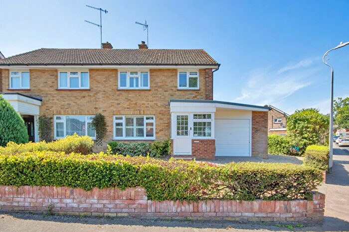 3 Bedroom Semi Detached House For Sale In Cedar Crescent, Tonbridge, TN10