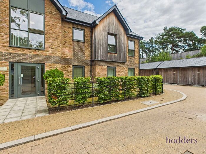 2 Bedroom Flat For Sale In Firefly Road, Longcross, Surrey, KT16