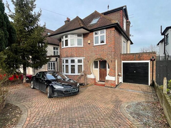 5 Bedroom Detached House To Rent In The Ridgeway, Mill Hill, NW7