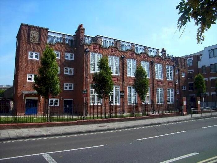 1 Bedroom Flat To Rent In Stephenson House, Thames Street, OX1