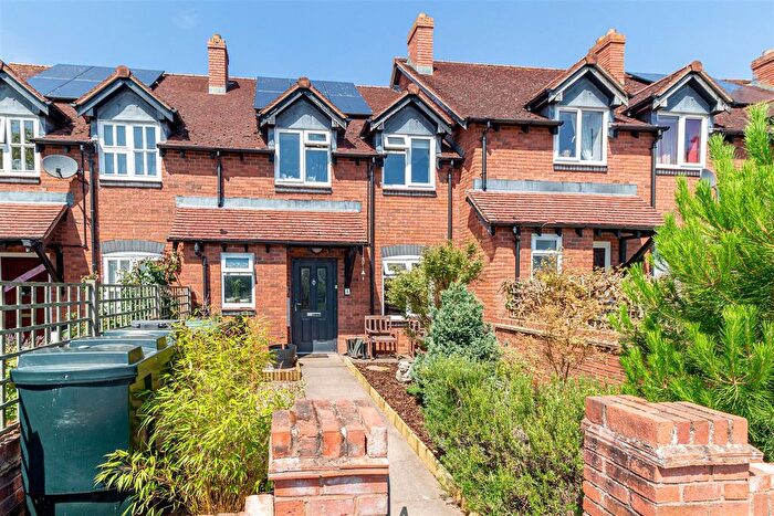 3 Bedroom Terraced House For Sale In Winnington Close, Clifton-On-Teme, Worcester, WR6
