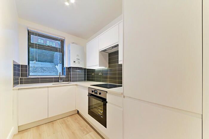 1 Bedroom Flat To Rent In Wilbraham House, Wandsworth Road, London, SW8