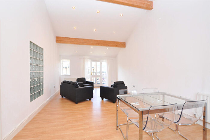 2 Bedroom House To Rent In St George's Mews, St George's Mews, Surrey Quays, SE8