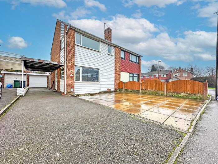 3 Bedroom Semi Detached House For Sale In Field Road, Tipton, DY4