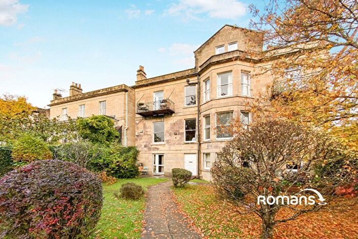 2 Bedroom Flat To Rent In Weston Road, Bath, Somerset, BA1