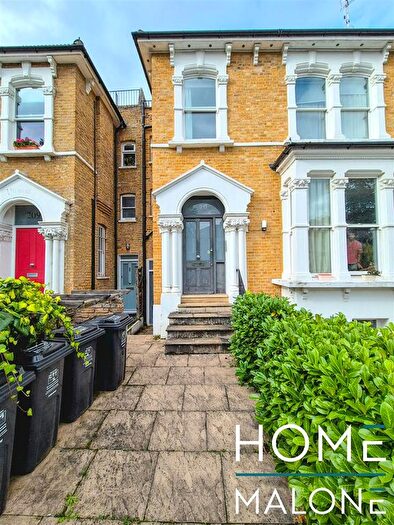 2 Bedroom Flat To Rent In Evering Road, London, E5