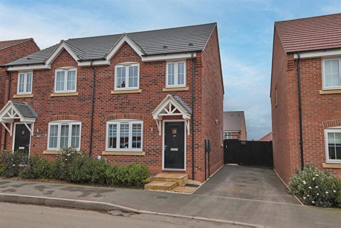 3 Bedroom Semi Detached House To Rent In Heritage Road, Castle Donington, DE74