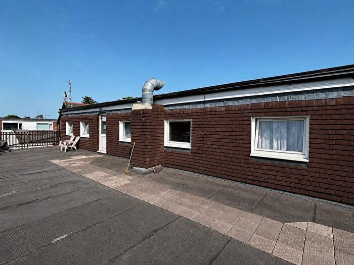 1 Bedroom Flat To Rent In London Road, Cowplain, Waterlooville, PO8