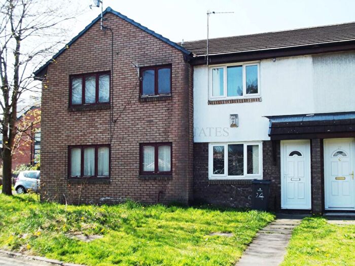 2 Bedroom Flat To Rent In Addison Close, Manchester, M13