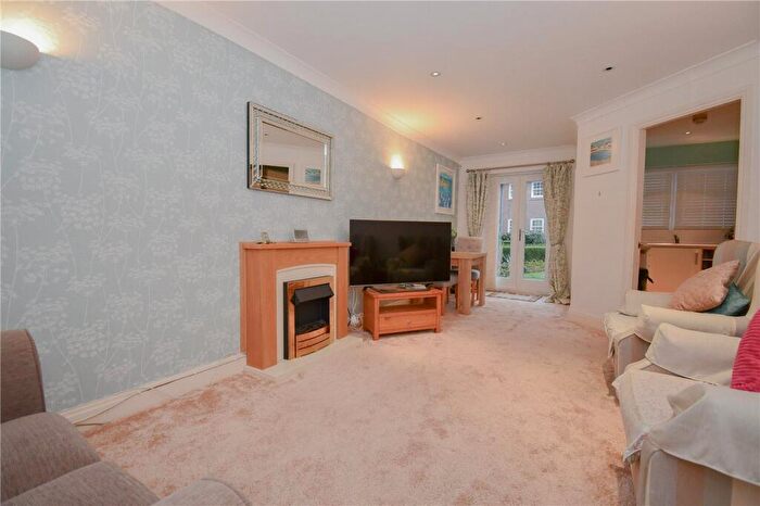 1 Bedroom Flat For Sale In Hinderton Road, Neston, Cheshire, CH64
