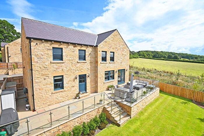 4 Bedroom Detached House For Sale In Collin Wood Lane, Birstwith, HG3