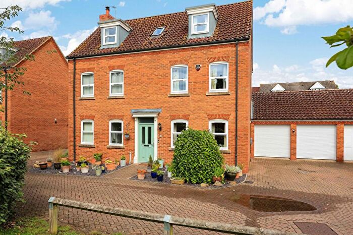 5 Bedroom Detached House For Sale In Beaufort Drive, Buckden, PE19