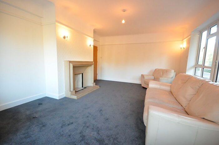 3 Bedroom Flat To Rent In West Cliff Road, Westbourne, Bournemouth, BH2